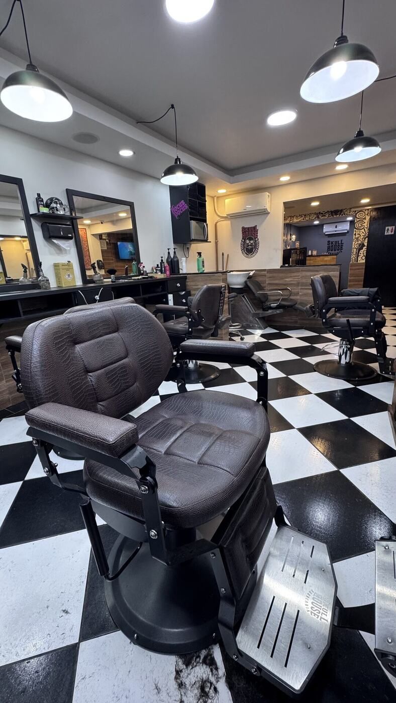 Salão da Skull House Barbearia
